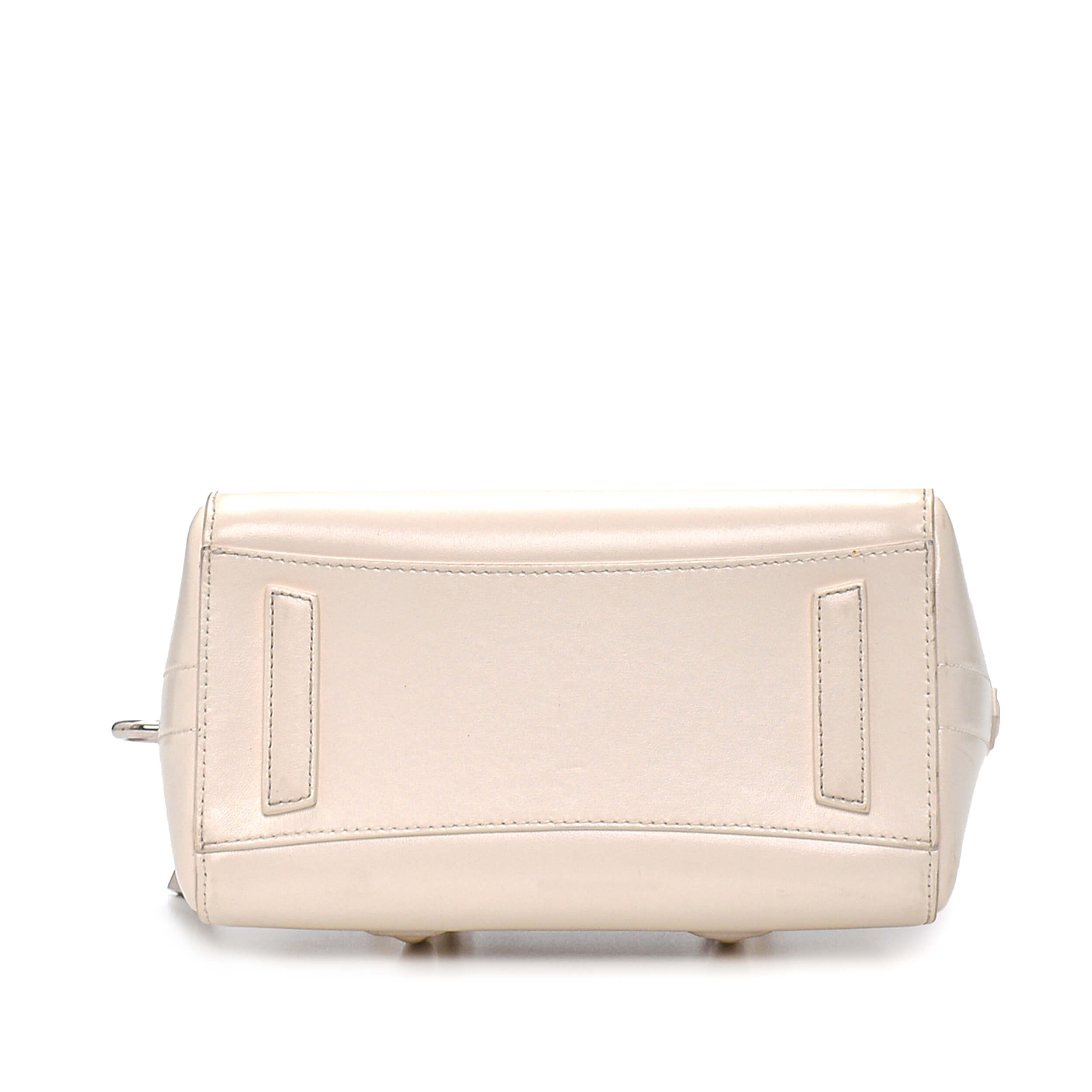 Givenchy - White Smooth Leather Nano Antigona Bag